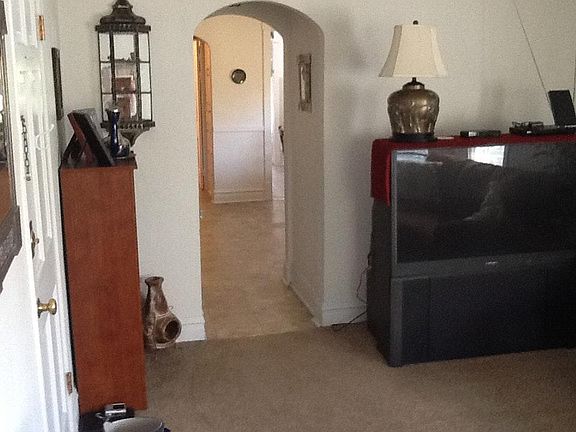 5th image of 4141 Dubois Ave