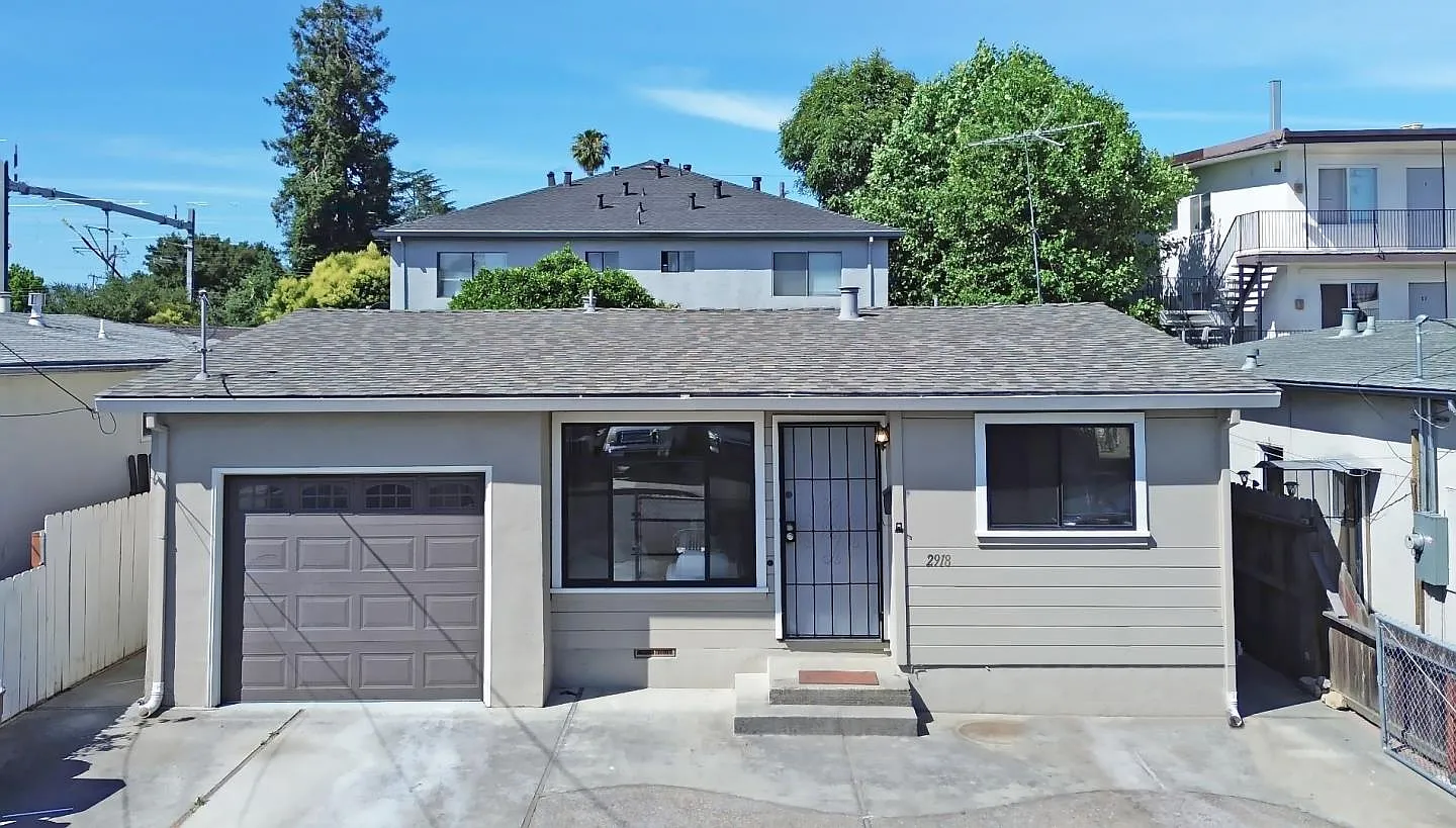 2918 Calvin Ave photo 1