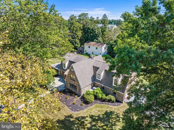 100 Sycamore Ln, Wallingford, PA 19086