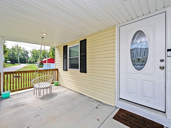 4th image of 6127 Locust Rd
