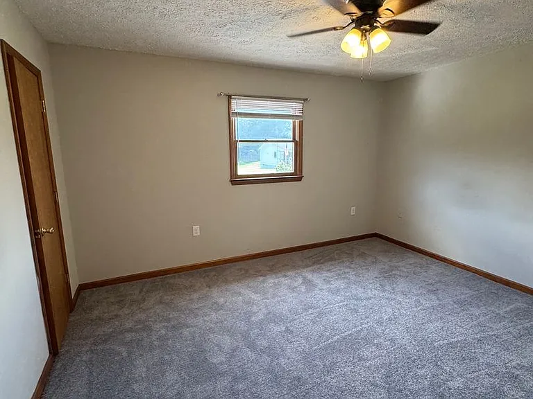 4774 Mayfield Dr #1-4 — Photo 10