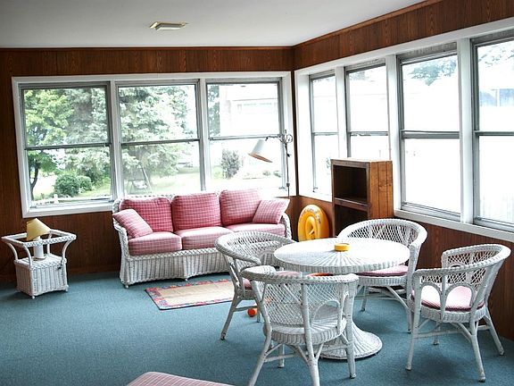 3rd image of 55625 Forest Beach Dr