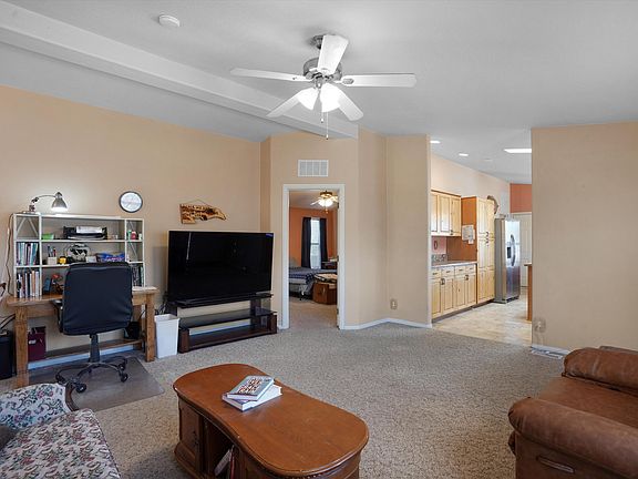 5th image of 213 Sunrise Bluffs Dr