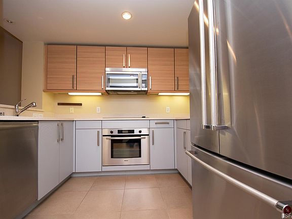 5th image of 555 4th St Unit 713