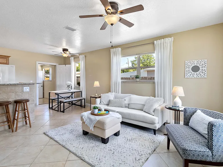2908 Emory St — Photo 4