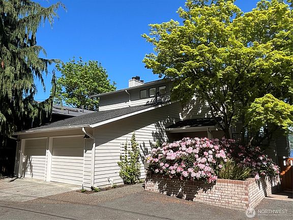 4th image of 12570 Riviera Place NE