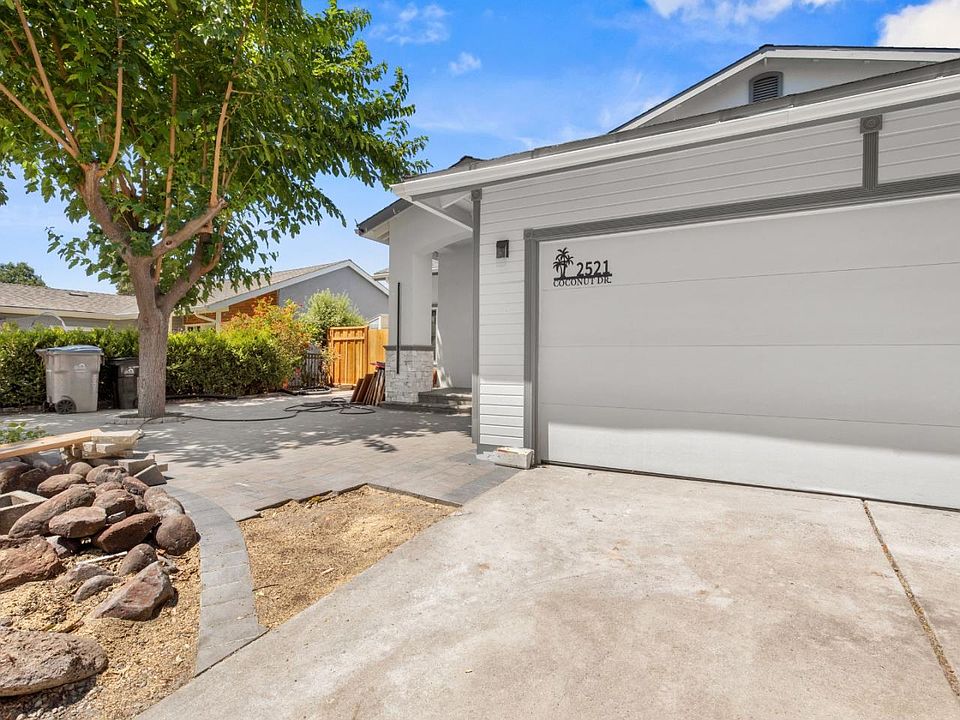 1st image of 2521 Coconut Dr