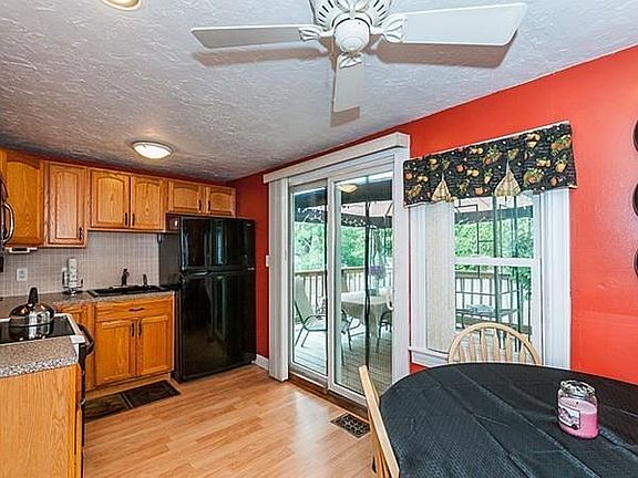 2nd image of 77 Doris Dr