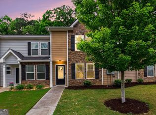 5960 Garden Cir, Douglasville, GA 30135