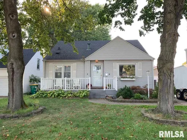 905 N Cortland Ave, West Peoria, IL 61604