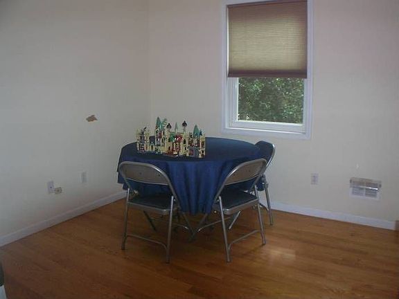 Office/ Den/ Dining Room