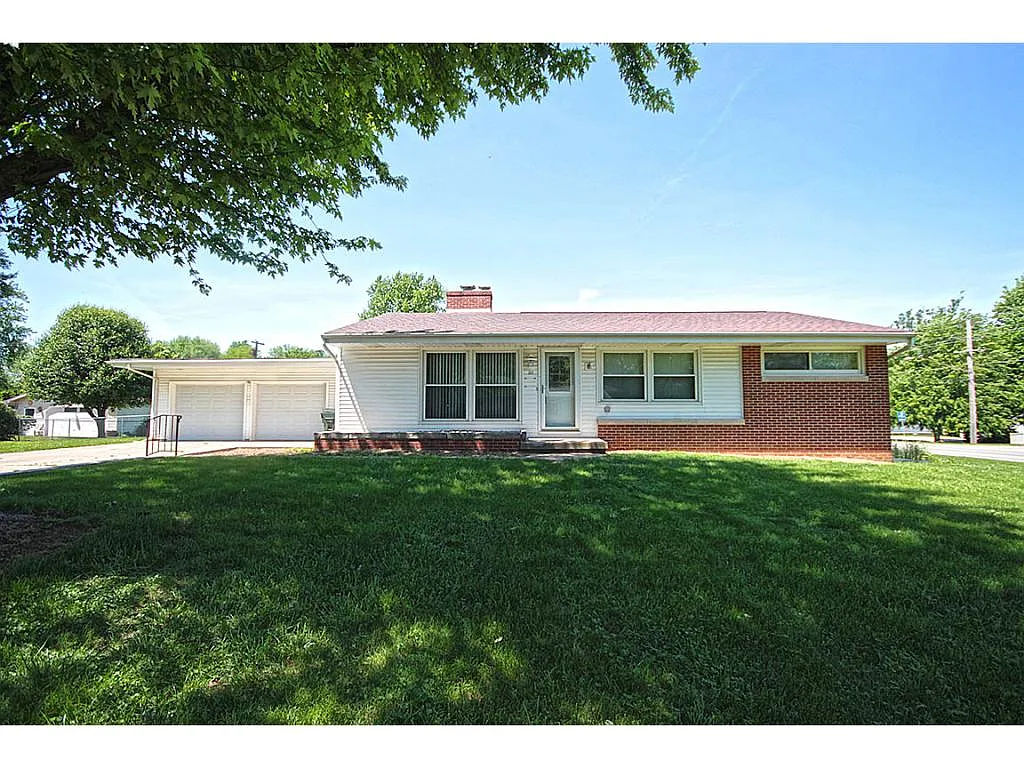 117 Benton Dr photo 1