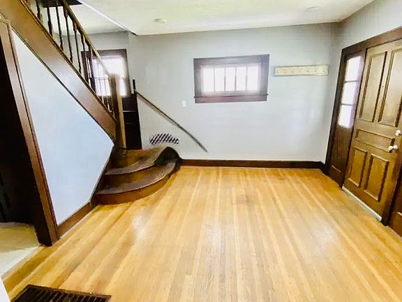 4th image of 3043 N College Ave #3047