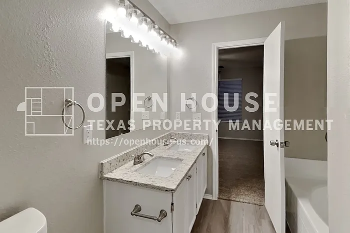 1516 Englewood Dr — Photo 8