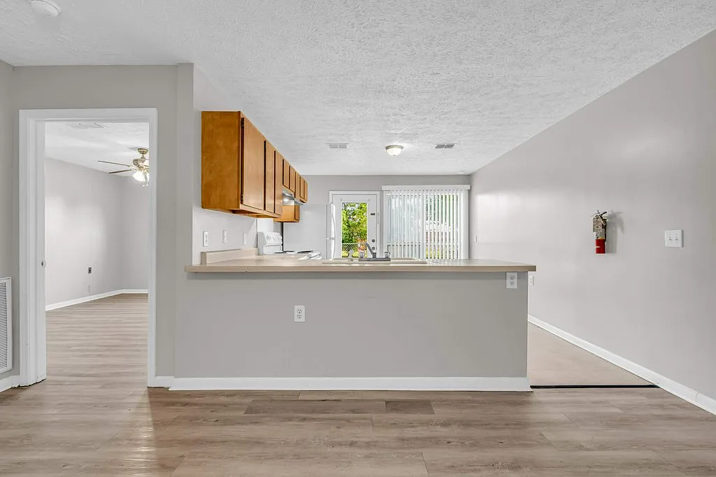 1 bed, 700 sqft, $725 — Photo 4
