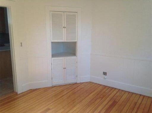 5th image of 89 E Park Ave
