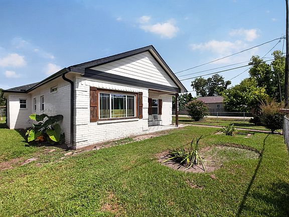 3rd image of 6202 Kashmere St