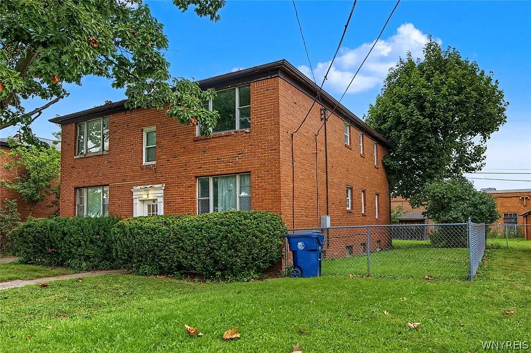 2 bed, 1.0 bath, 1068 sqft, $1,100 — Photo 3
