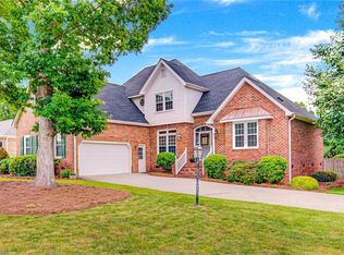 1100 Reynolds Price Dr, Kernersville, NC 27284