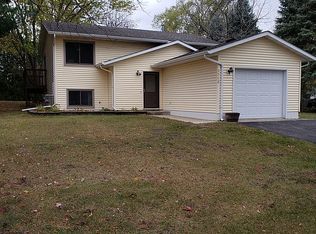 1712 N 5th St, Saint Peter, MN 56082