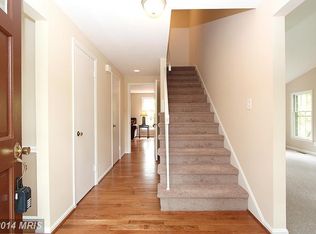 18905 N Meadow Fence Rd, Montgomery Village, MD 20886