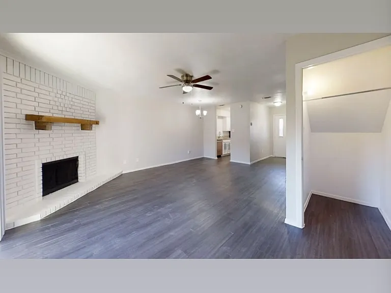3000 Webb Ave — Photo 2