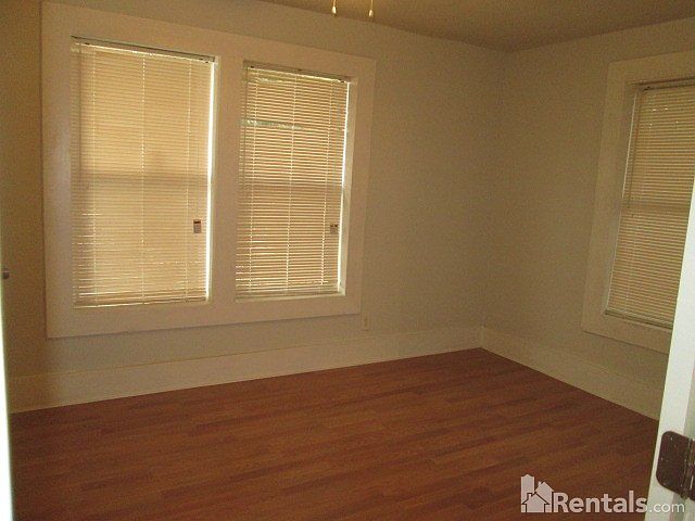 2nd image of 1908 Grainger St