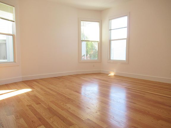 5th image of 2430 Folsom St