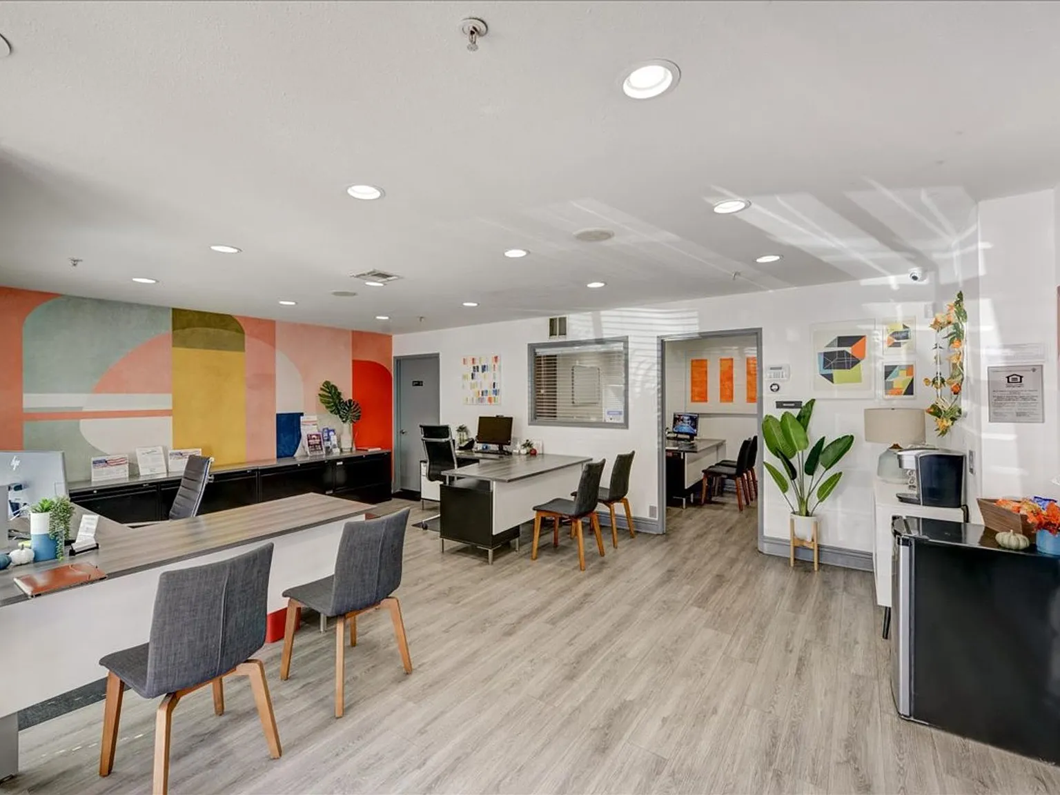 Artists Village Apartments — Photo 1