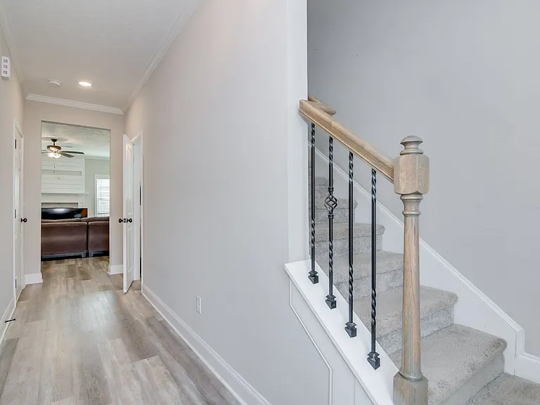 716 Navan Ln — Photo 6