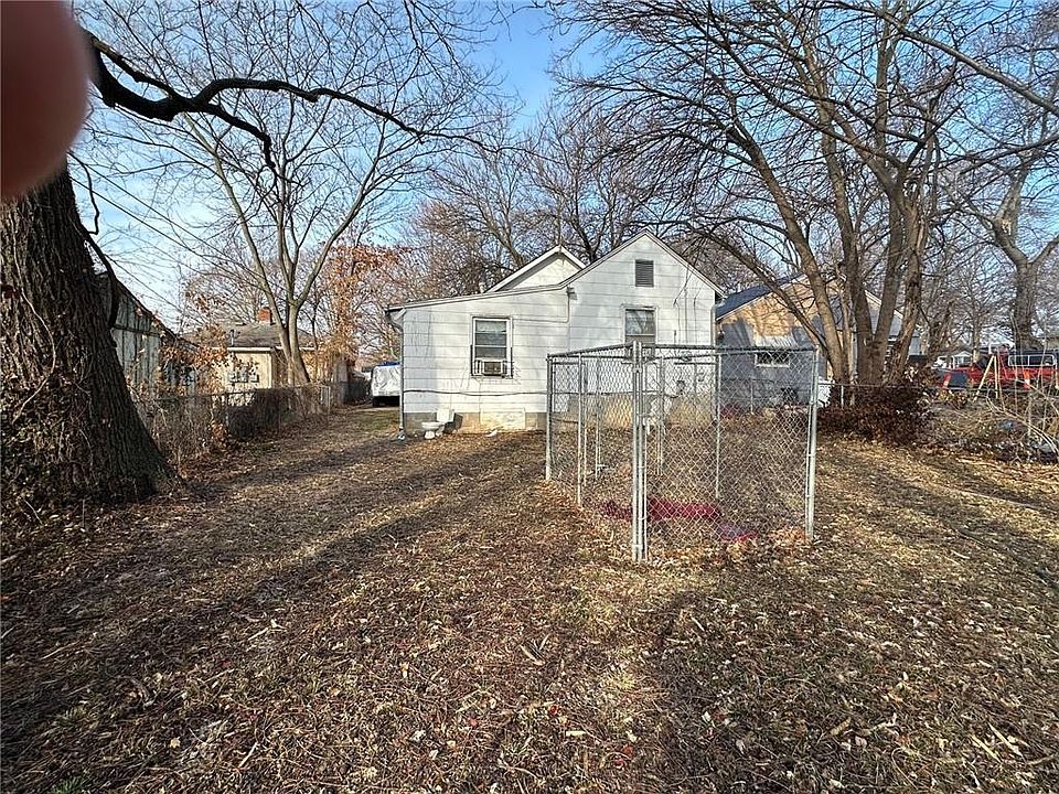1st image of 7235 S Benton Ave
