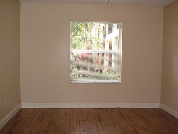 4th image of 4109 Tuscany Way #4109