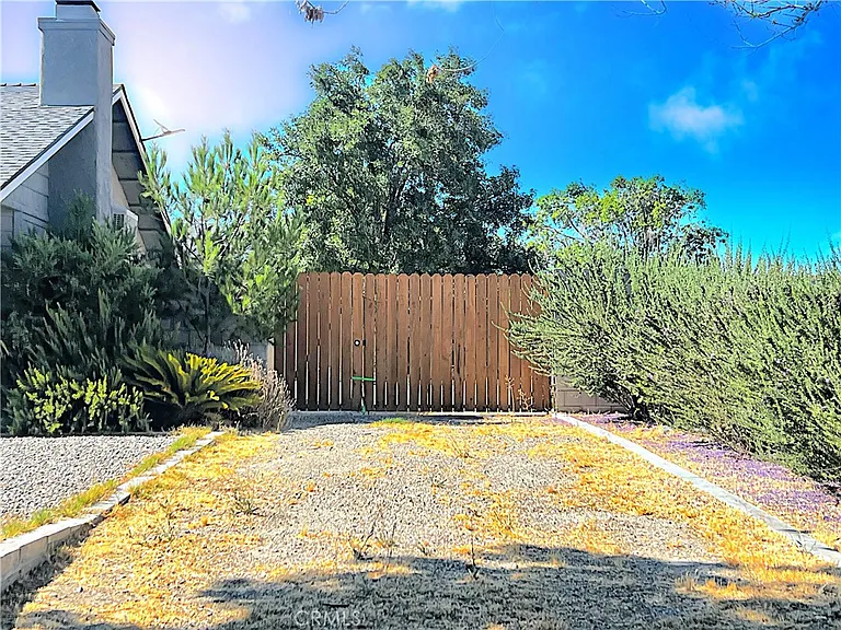 1222 Regents St — Photo 5