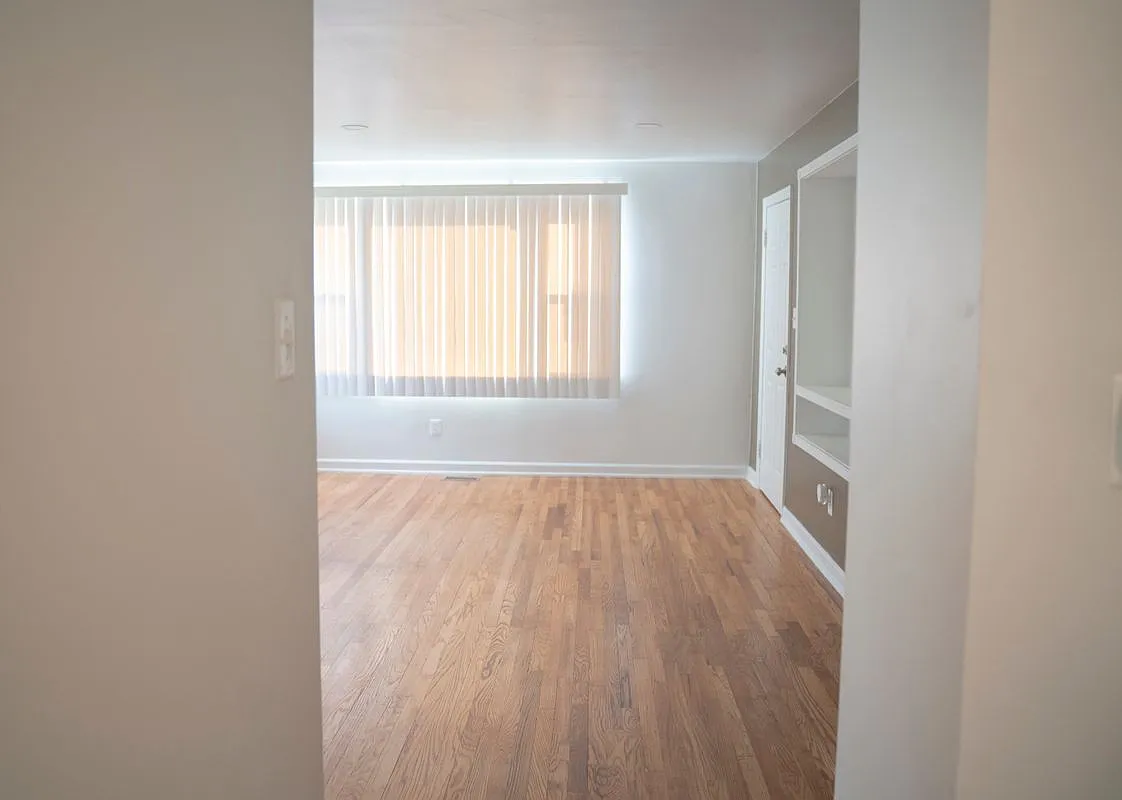 2 bed, 1.0 bath, 1146 sqft, $1,750 — Photo 4