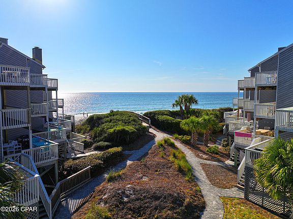3rd image of 132 Sabal Cir