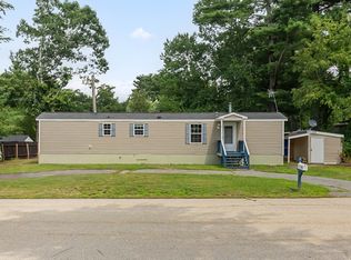 11 Humes St, Webster, MA 01570