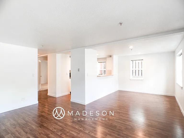 804 NW Market Street — Photo 5