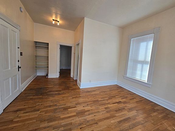 4th image of 1030 Pine St #4-1032