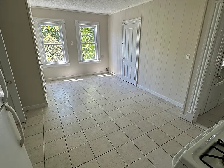 221 Willow St #3 — Photo 5
