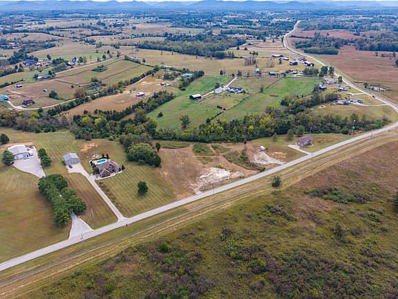 2nd image of 1635 Speedwell Rd