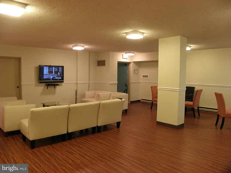 2059 Huntington Ave #1100 — Photo 28