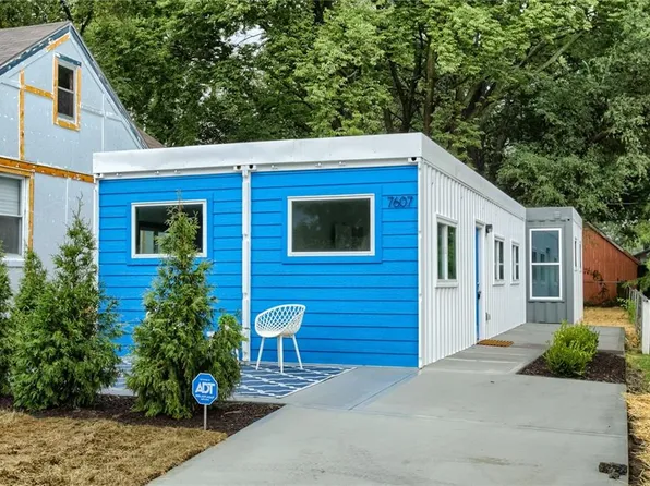 7607 Jefferson St, Kansas City, MO 64114