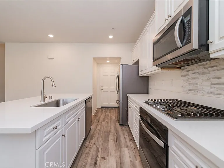 3977 E Huntington St — Photo 9