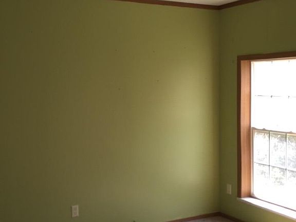 5th image of 156 Hillview Ct