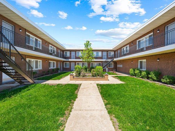 7834 W 95th St APT 1C