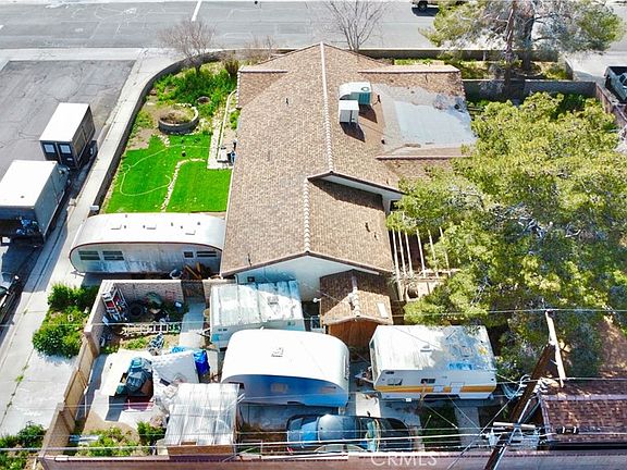 4th image of 135 S Broadway St