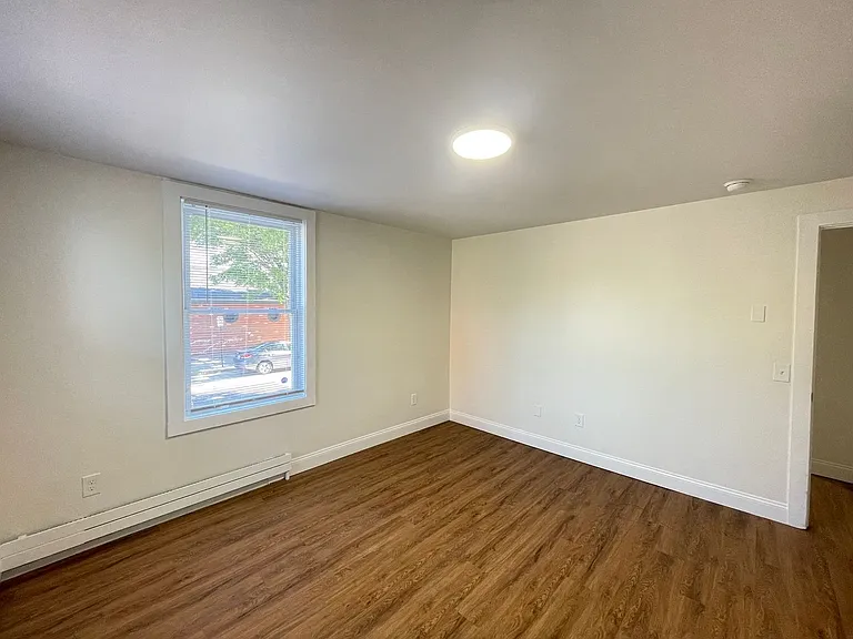 251 Pine St #101 — Photo 10
