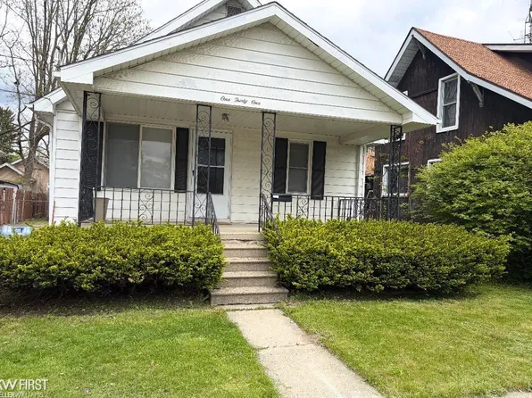 131 E Lakeview Ave, Flint, MI 48503