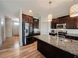 1444 Chantilly Ln, Centerville, OH 45458