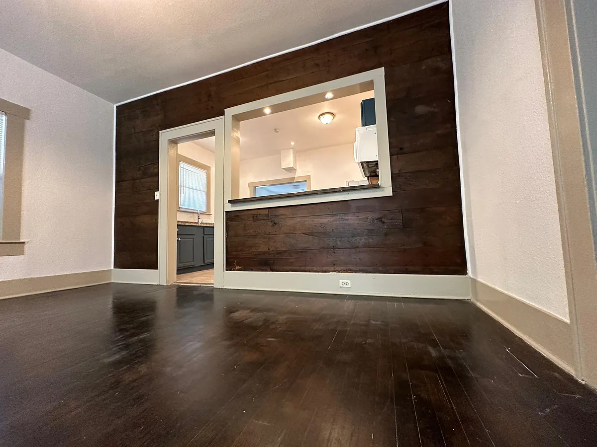 Building Photo - 723 E Ashby Pl